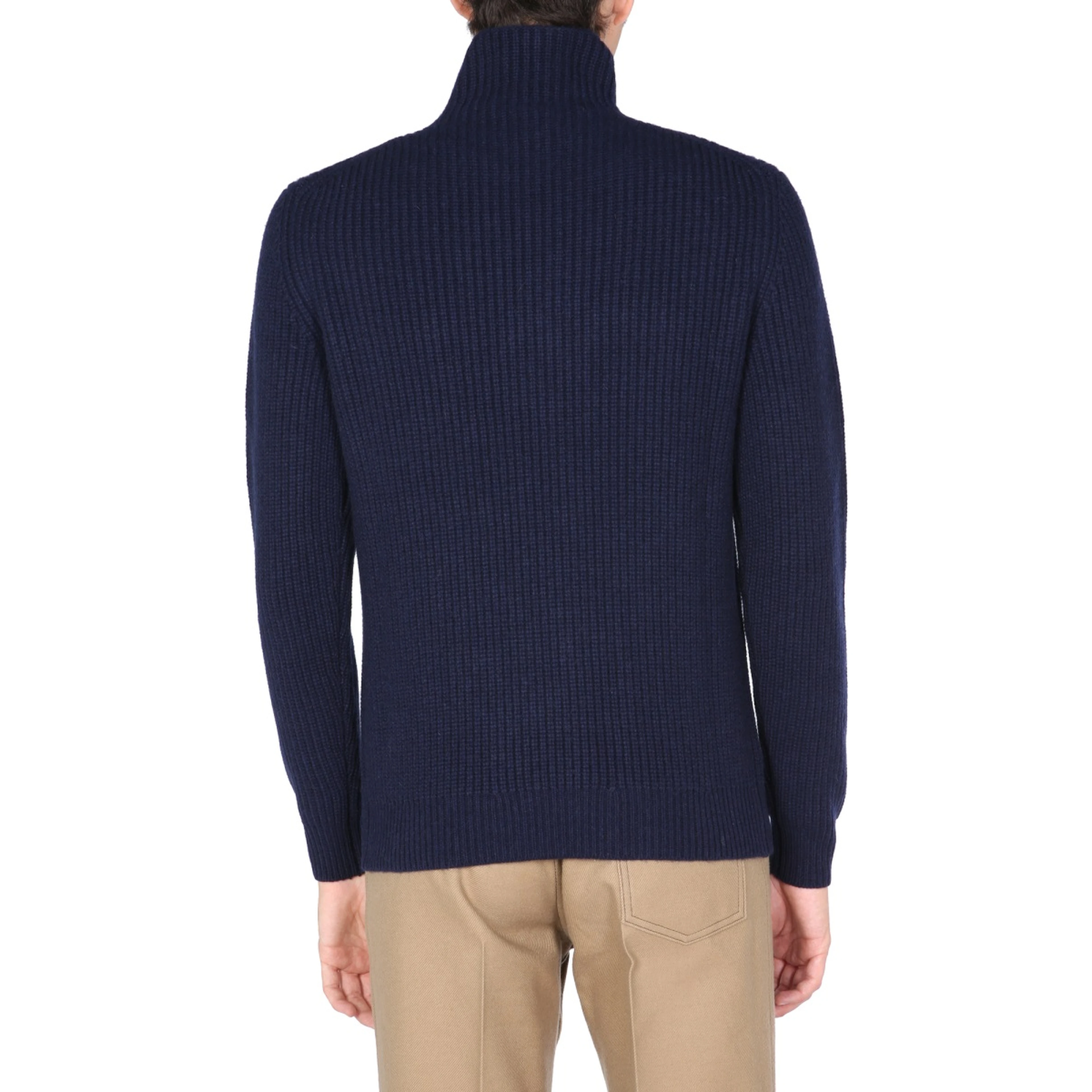 TURTLE NECK SWEATER