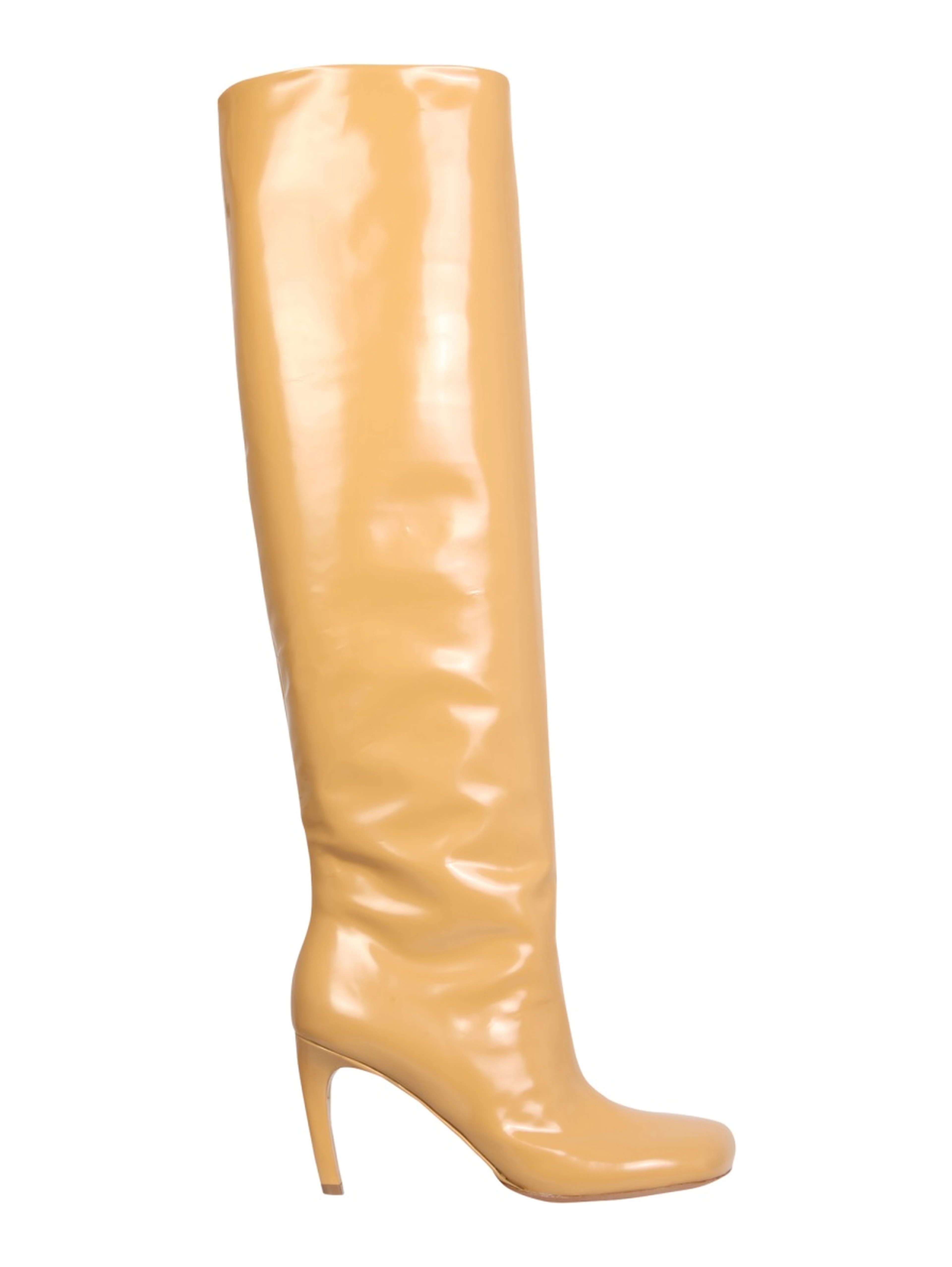 HIGH BOOTS