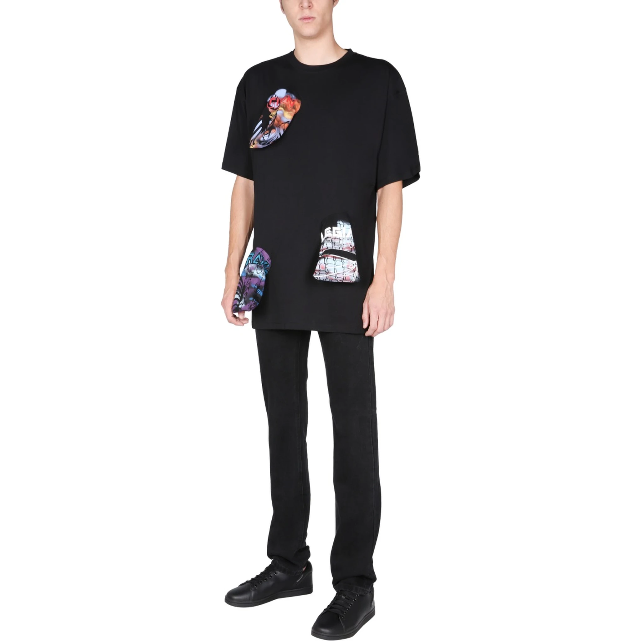 T-SHIRT WITH PRINTED DETAILS