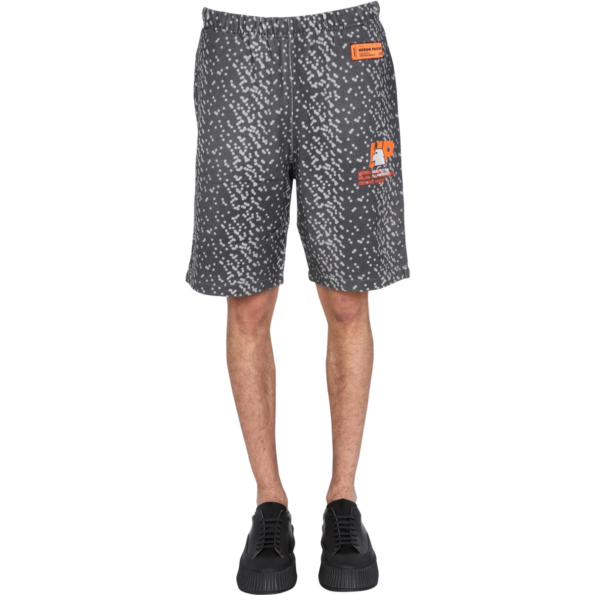 BERMUDA WITH RUBBER LOGO