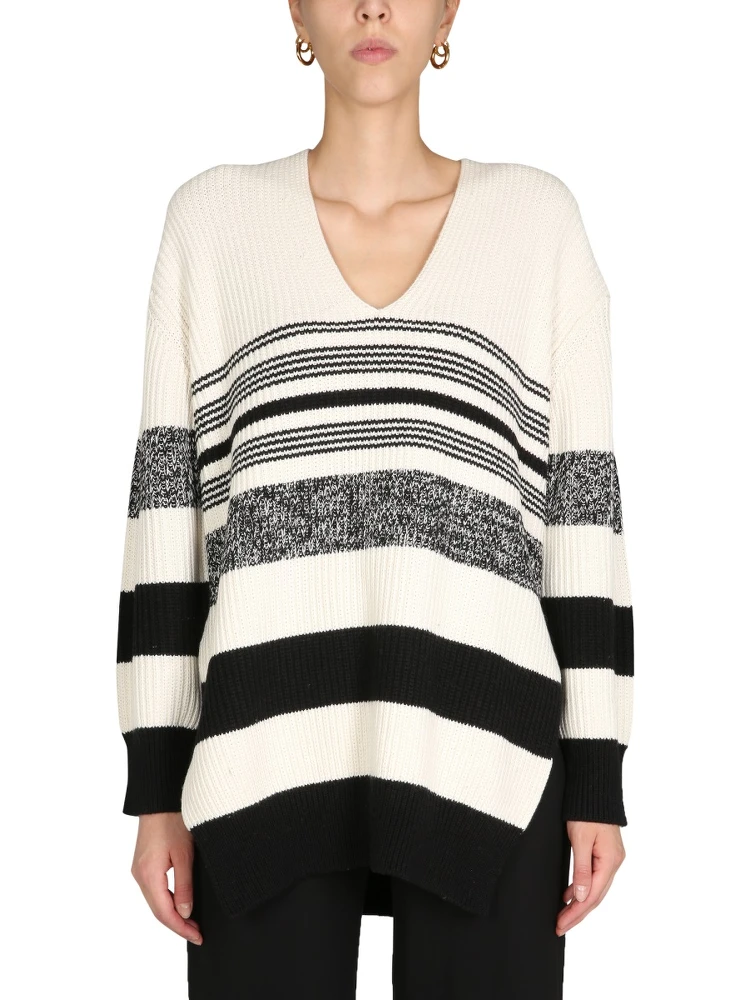 V-NECK SWEATER