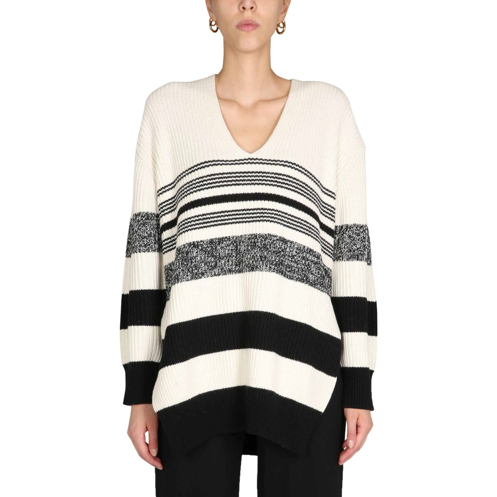 V-NECK SWEATER