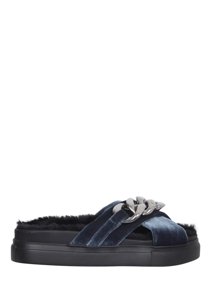 SANDALS WITH OVERSIZED CHAIN