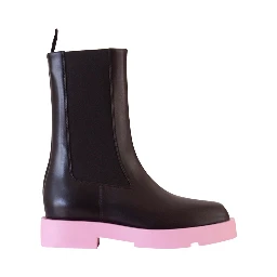 حذاء ذو ألوان متداخلة