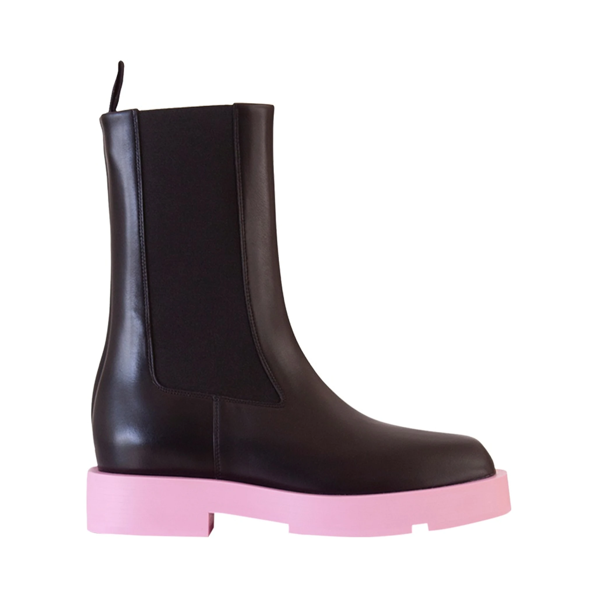 حذاء ذو ألوان متداخلة