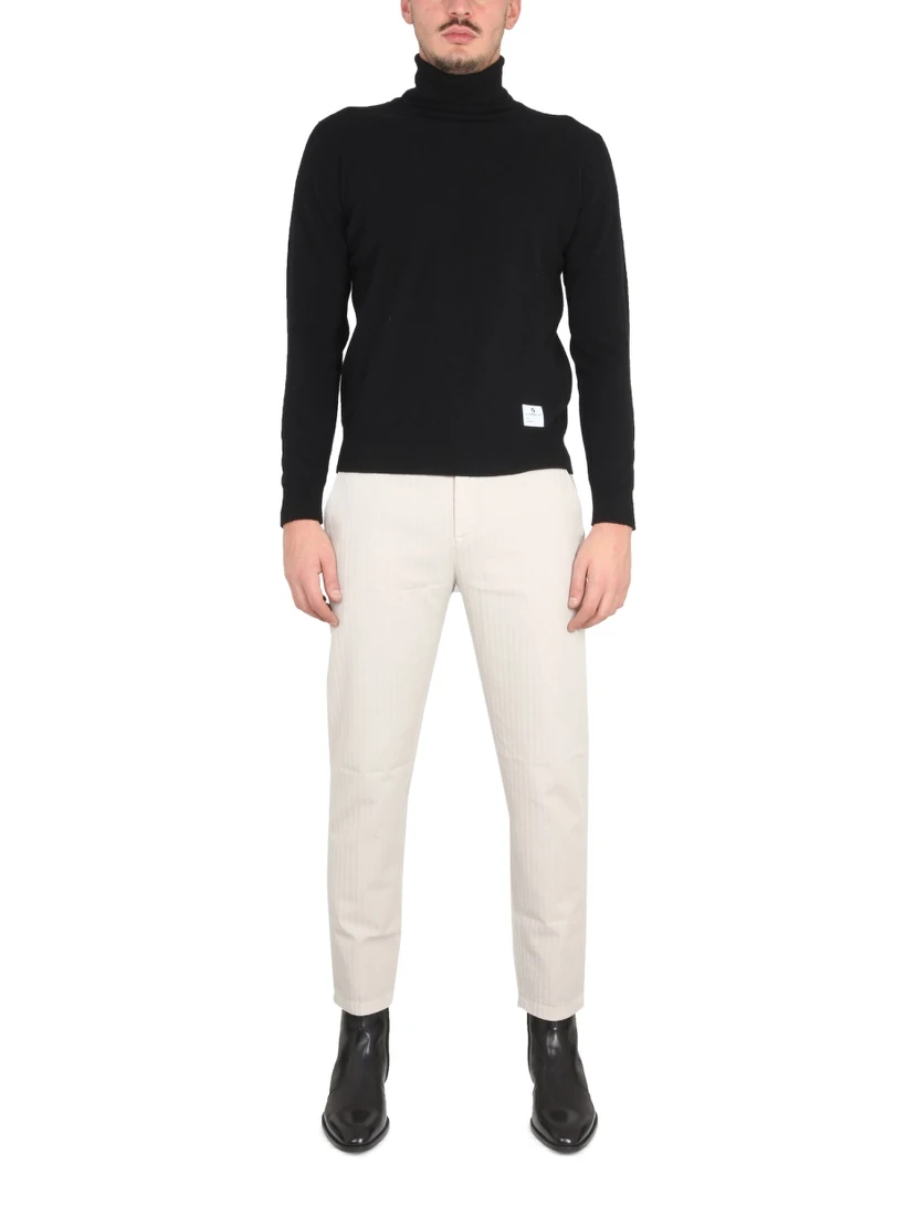 PANTS WITH LOGO PATCH