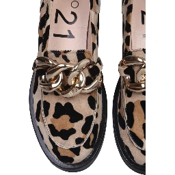 MOCCASINS WITH OVERSIZED CHAIN