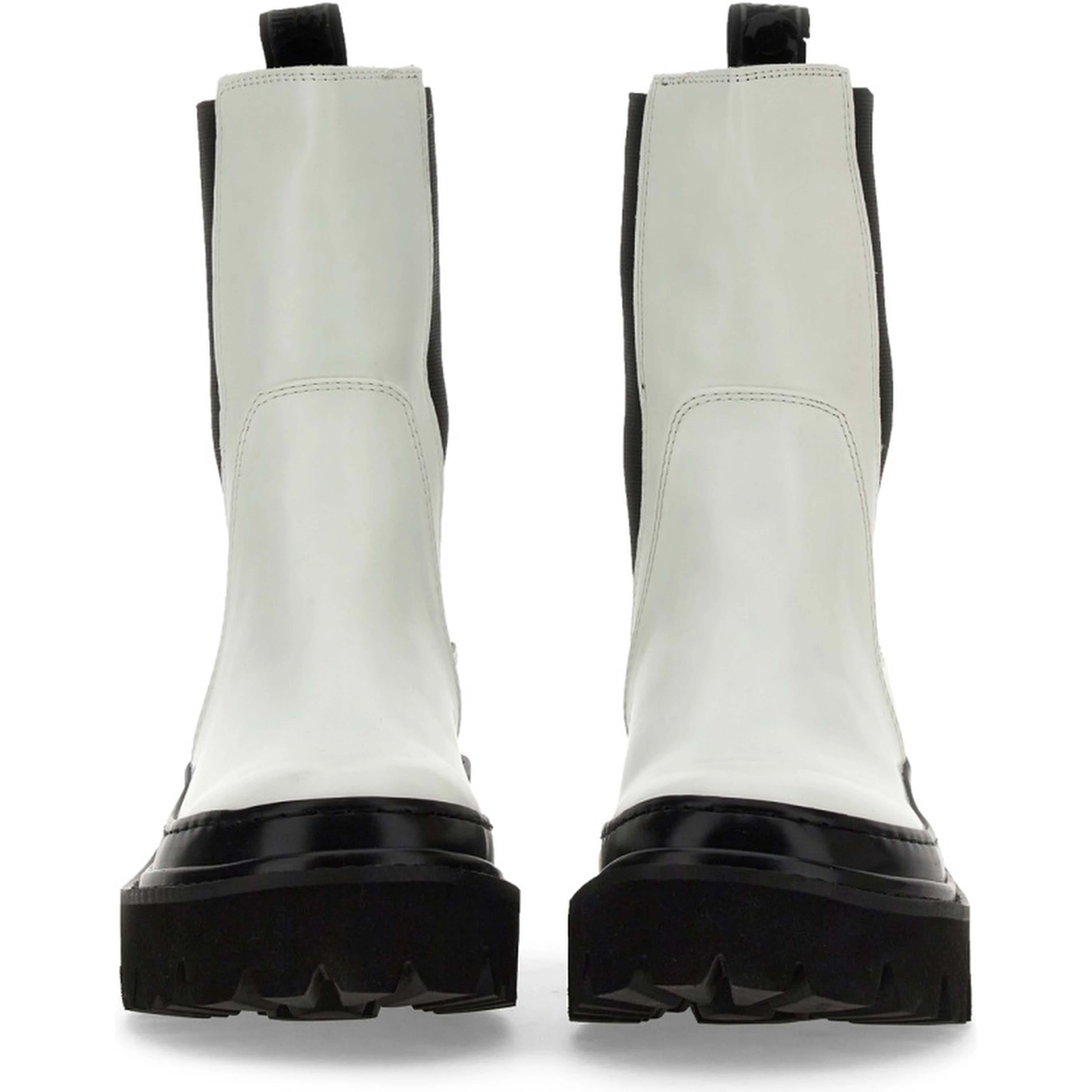 BEATLE BOOT