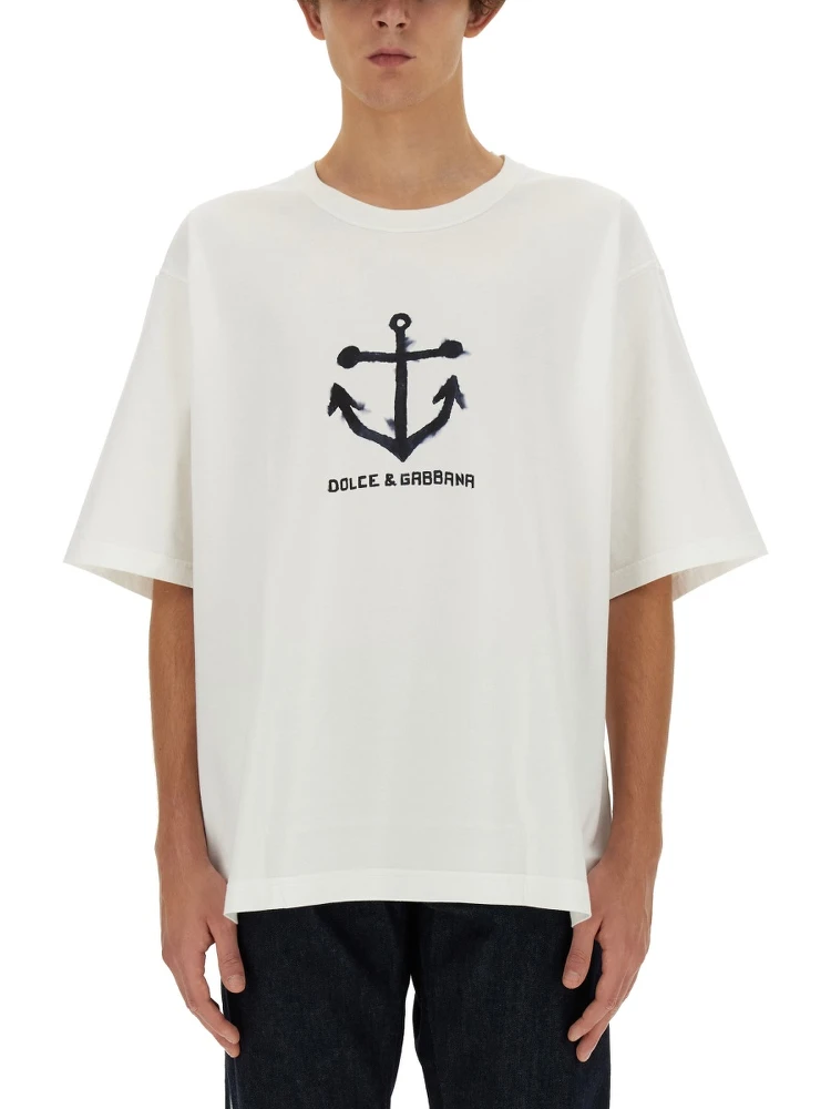 T-SHIRT WITH LOGO