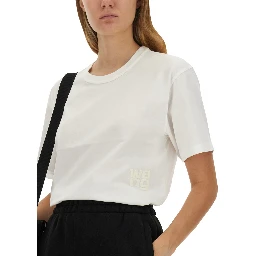 تيشيرت أساسي