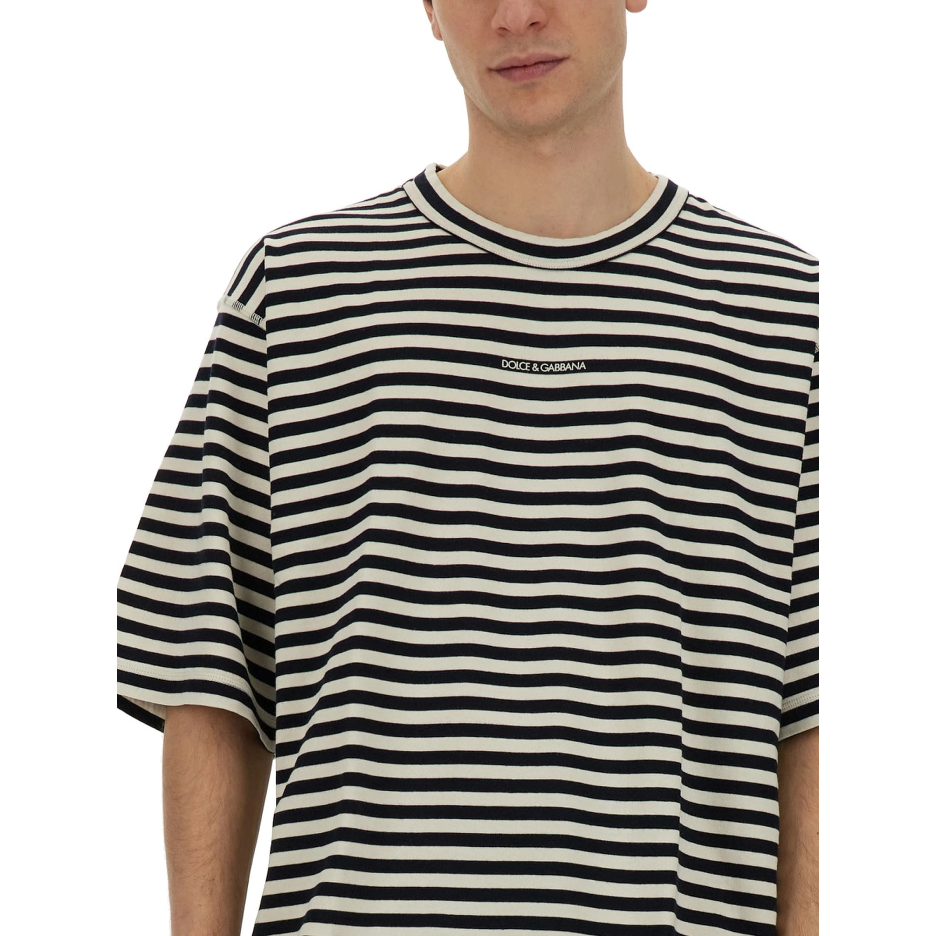 T-SHIRT WITH LOGO