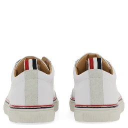 LOW-TOP LEATHER SNEAKER