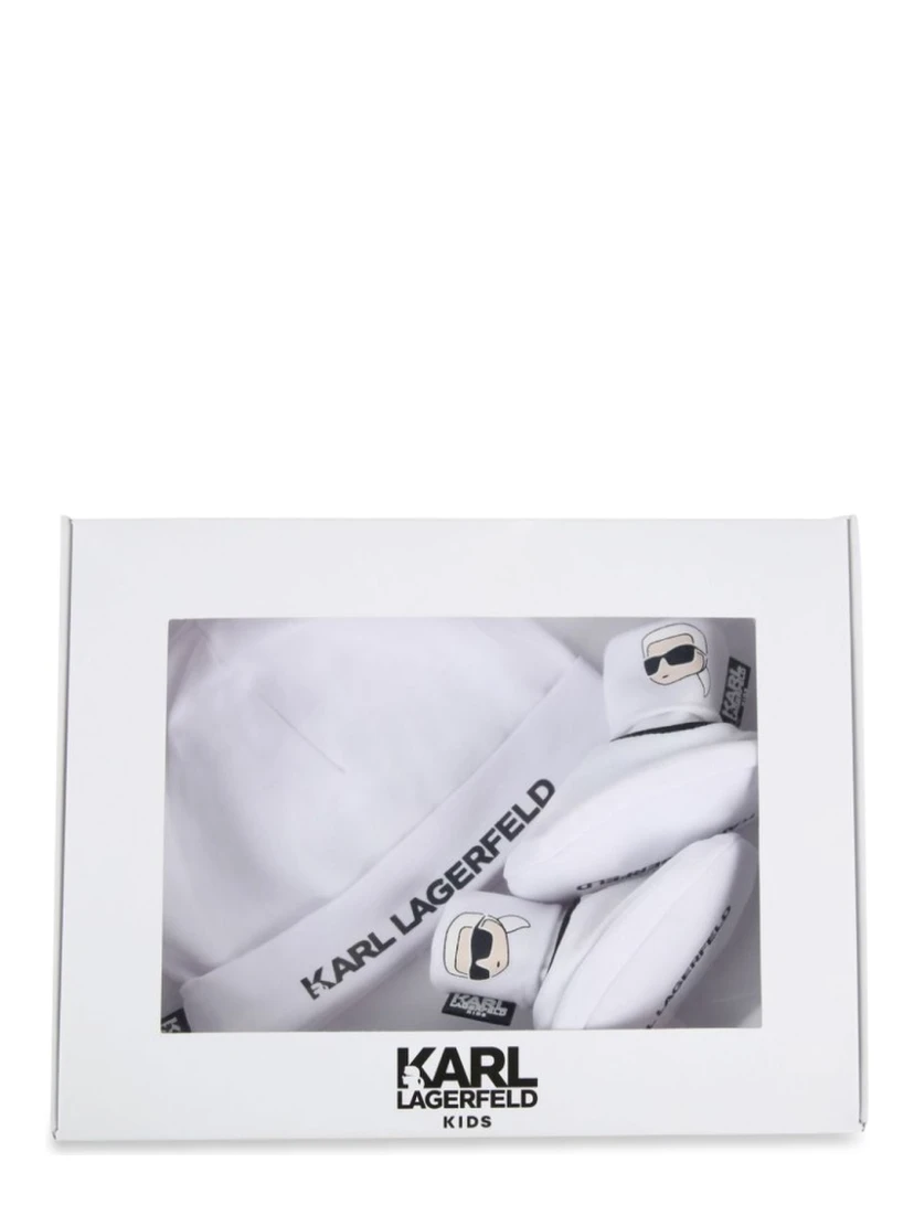 bonnet+chaussons+boite