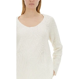 V-NECK SWEATER
