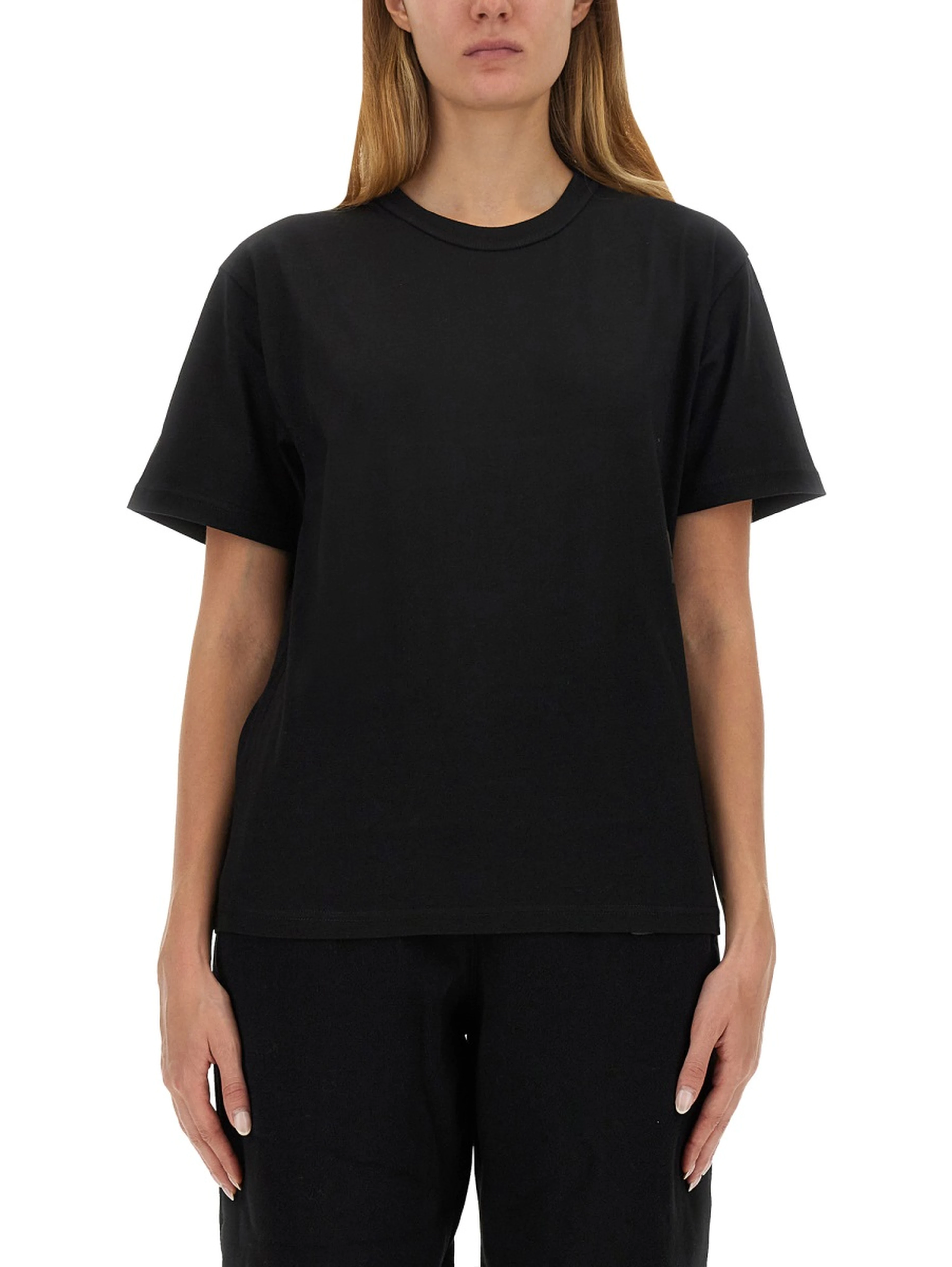 ESSENTIAL T-SHIRT