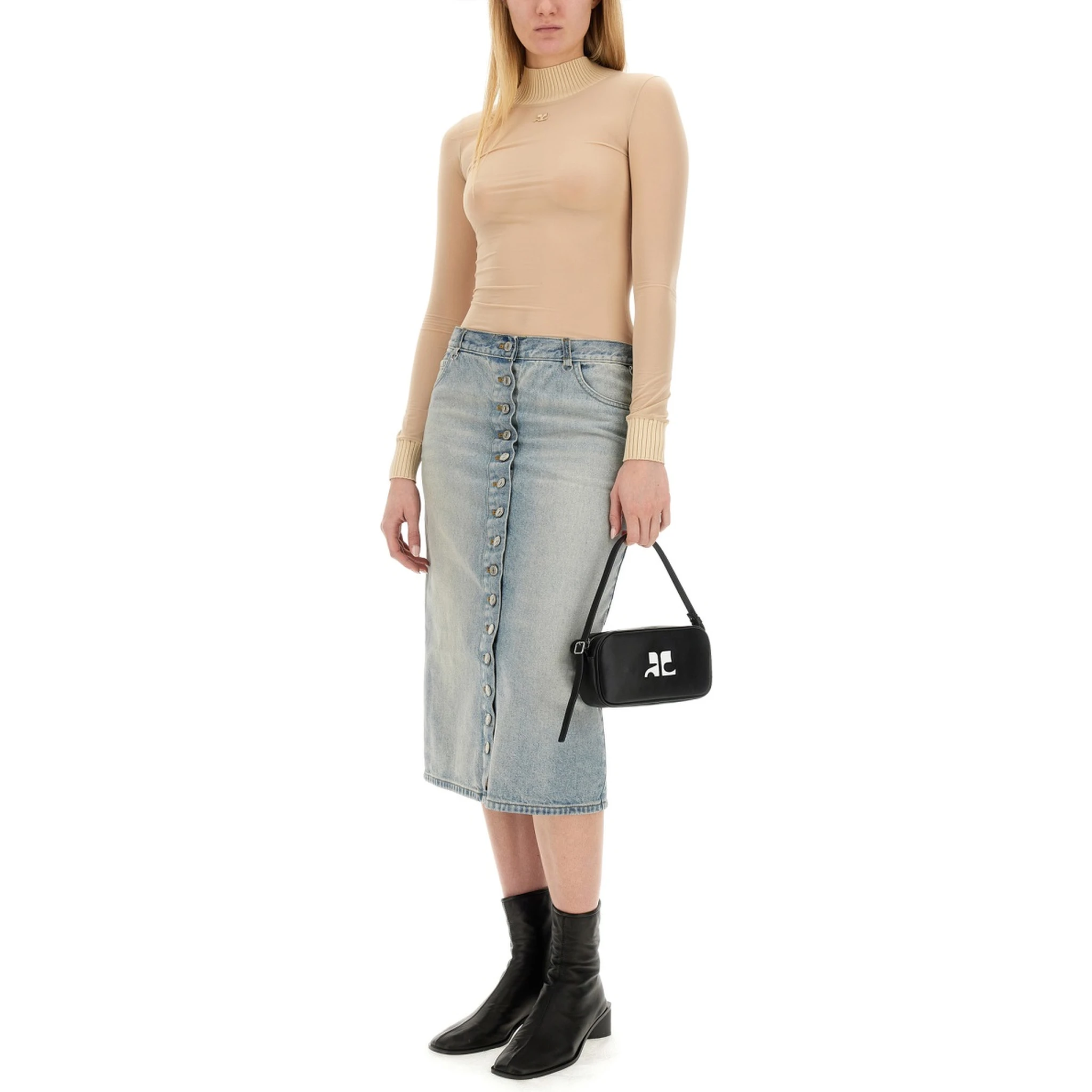 تنورة متوسطة الطول