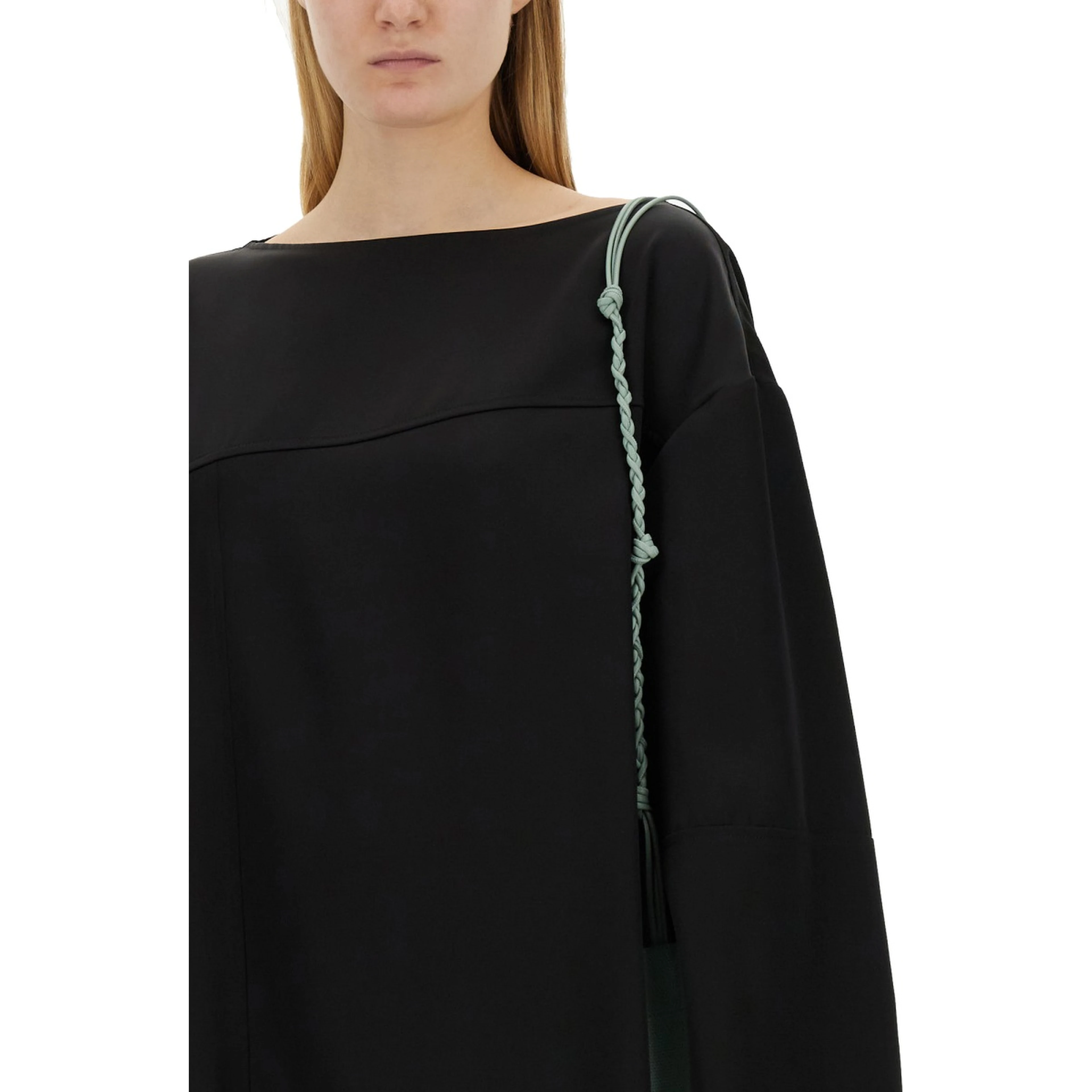 ASYMMETRICAL TOP