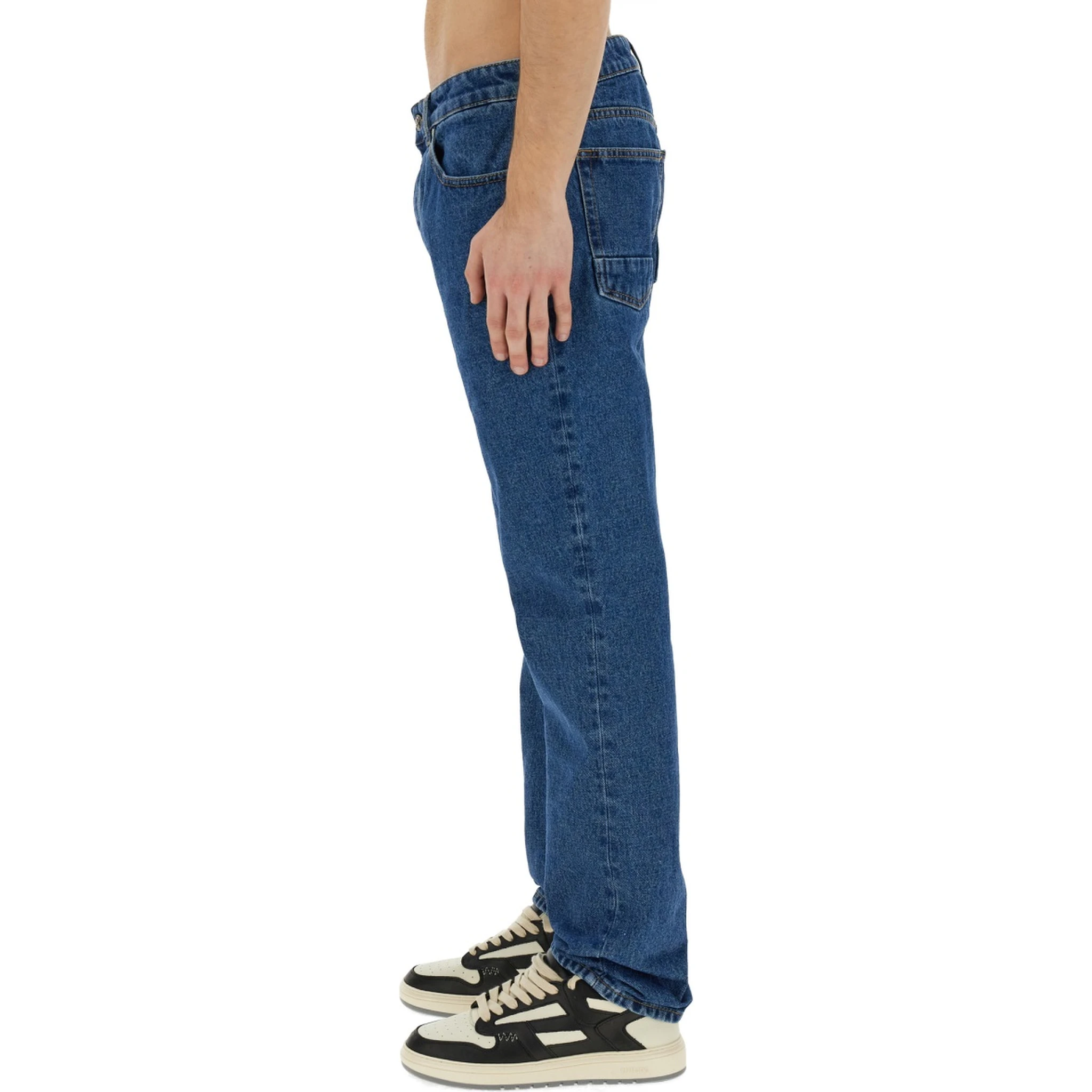 STRAIGHT LEG JEANS