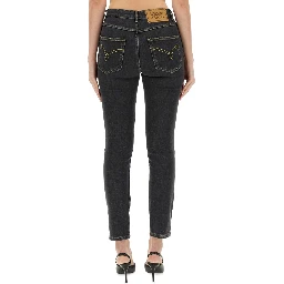 بنطلون جينز ضيق