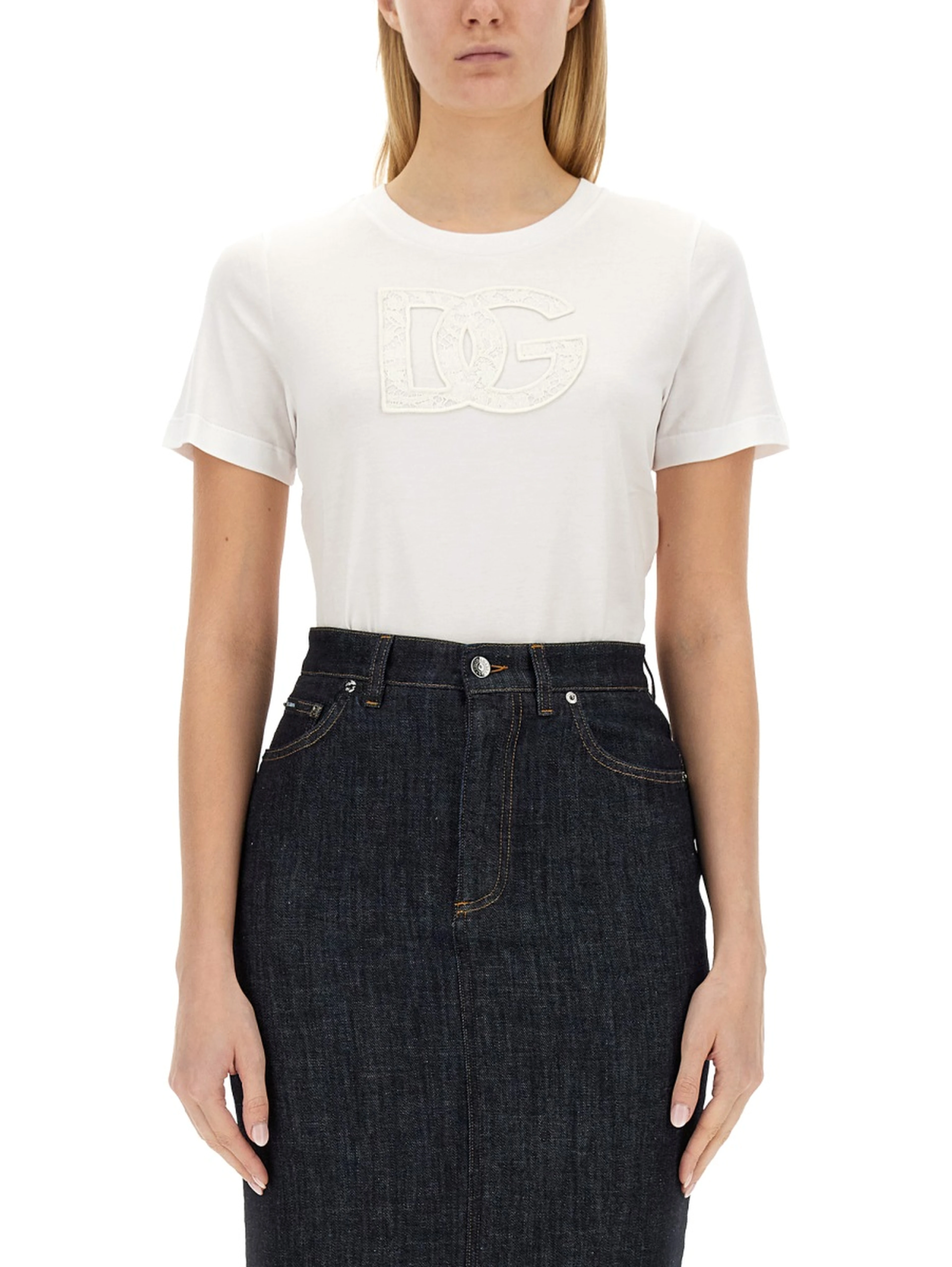 T-SHIRT WITH LOGO PATCH