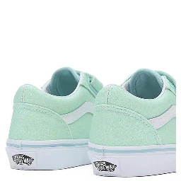 يو واي أولد سكول في جليتر باستيل بلو