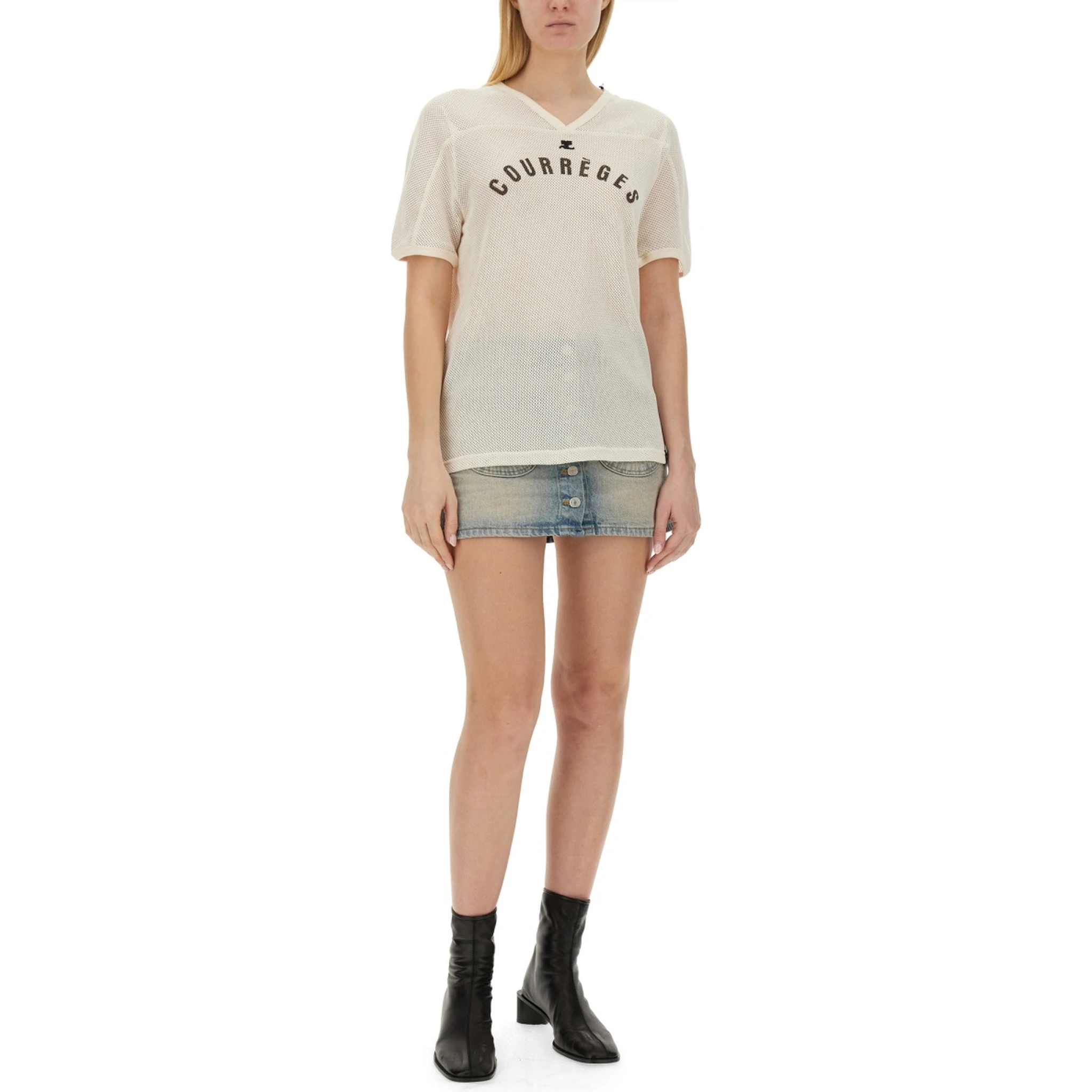 T-SHIRT WITH LOGO