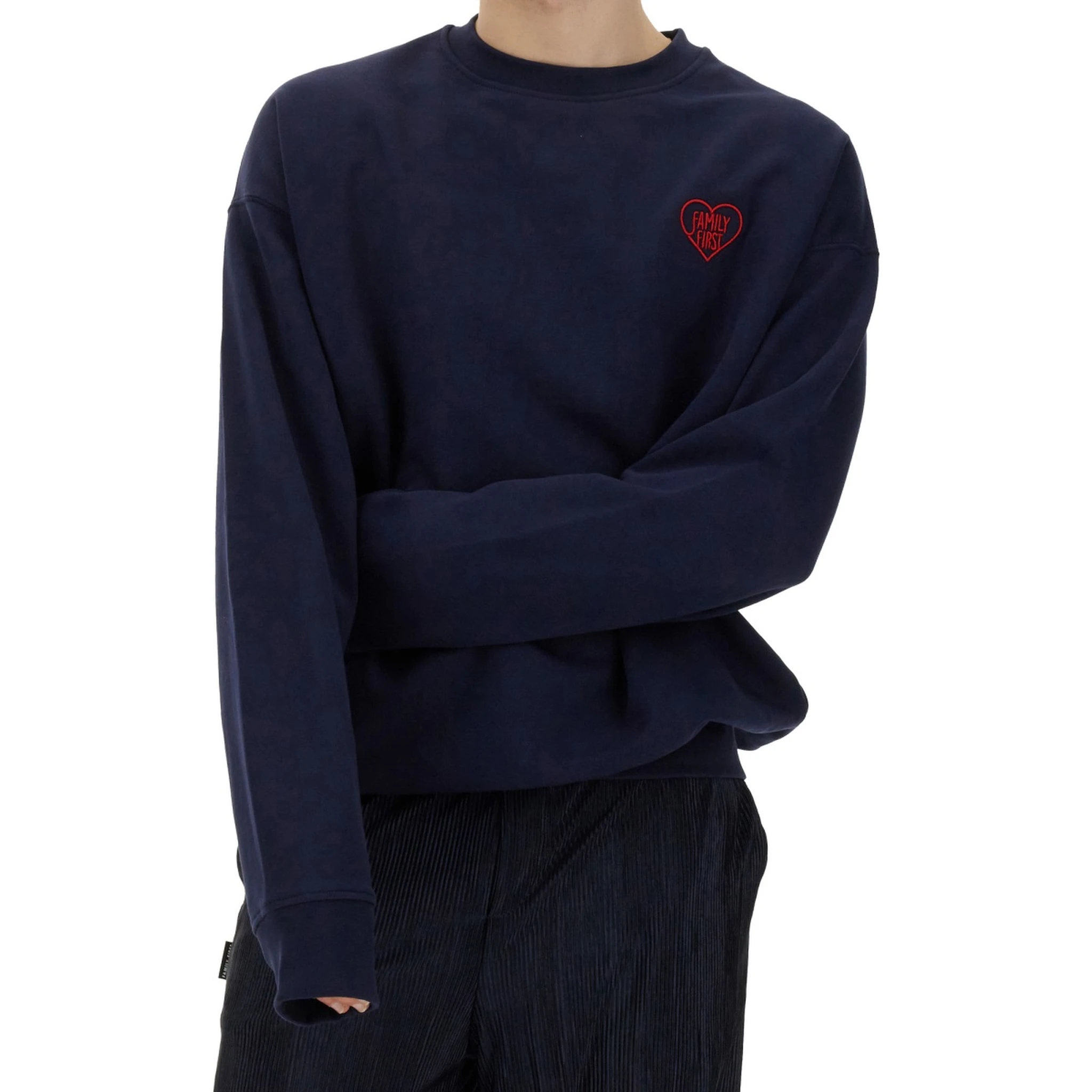 SWEATSHIRT WITH HEART EMBROIDERY