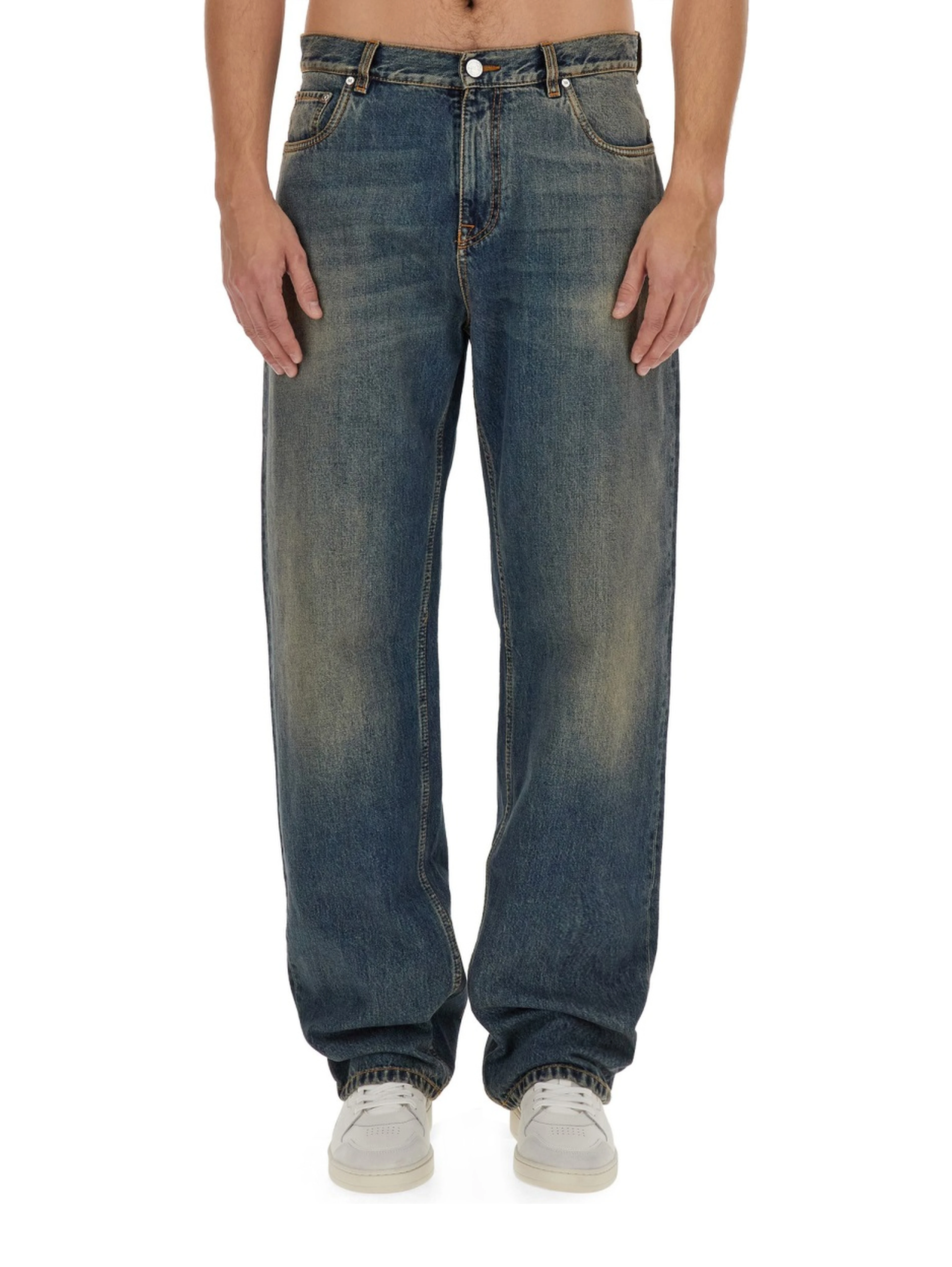 JEANS IN DENIM
