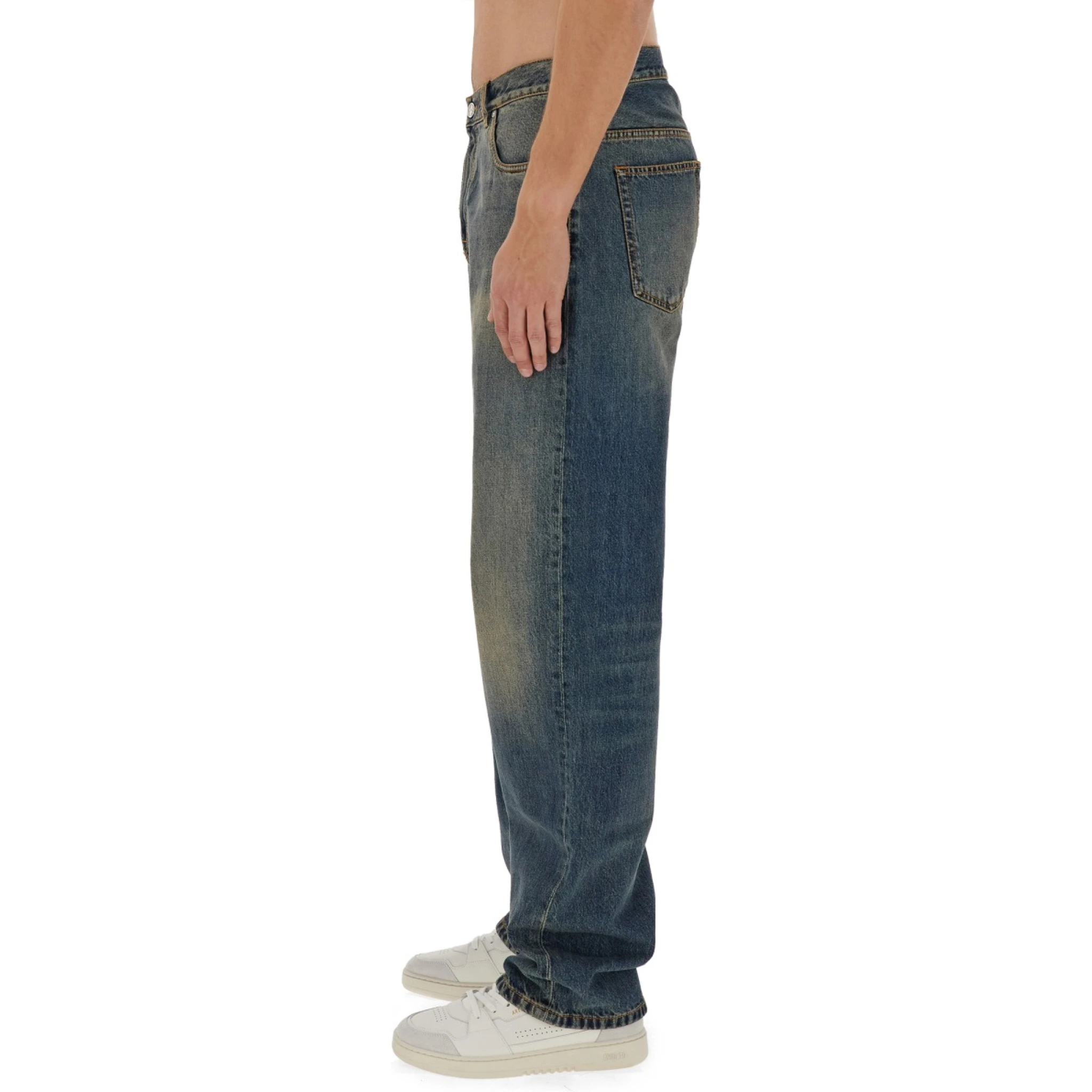 JEANS IN DENIM