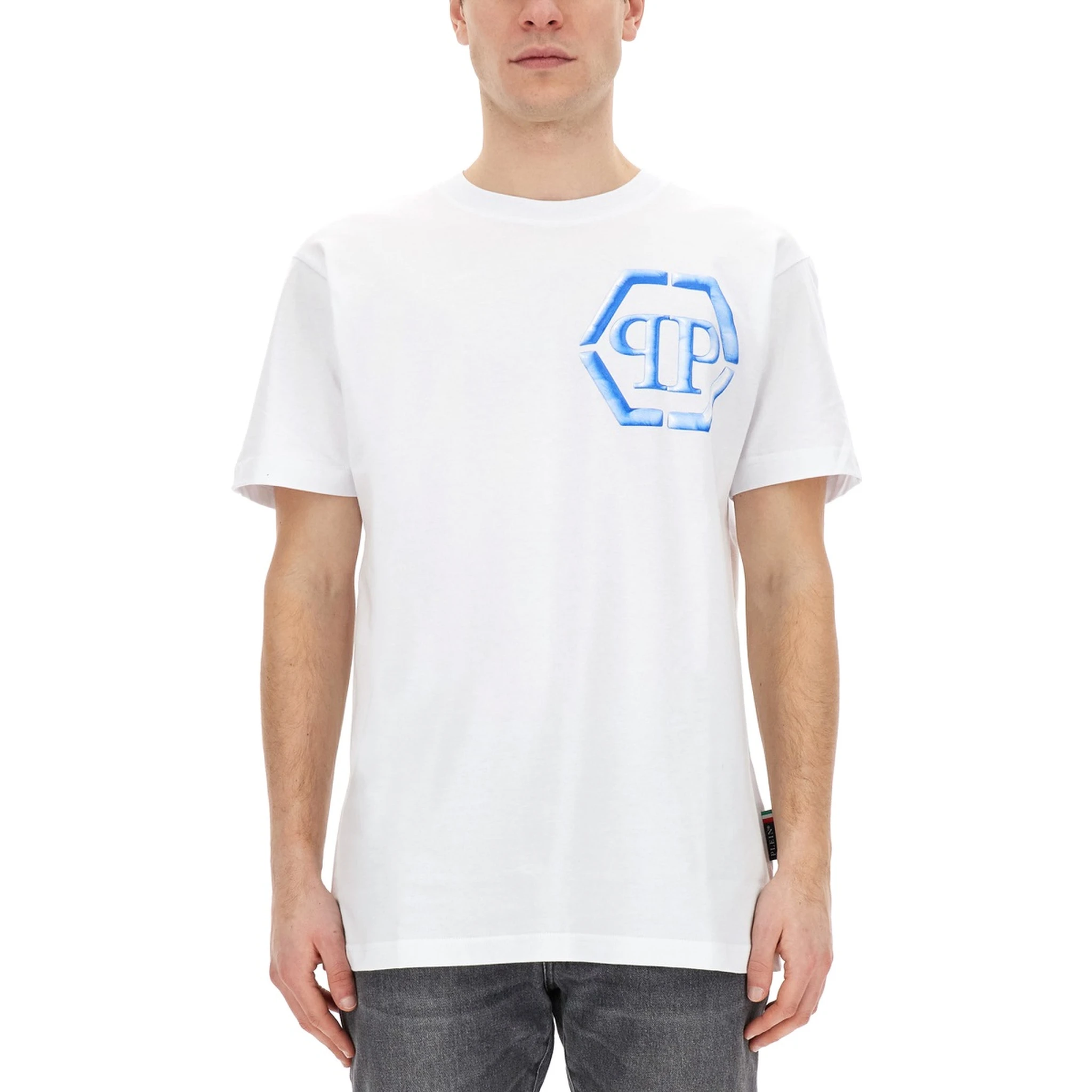 T-SHIRT WITH LOGO