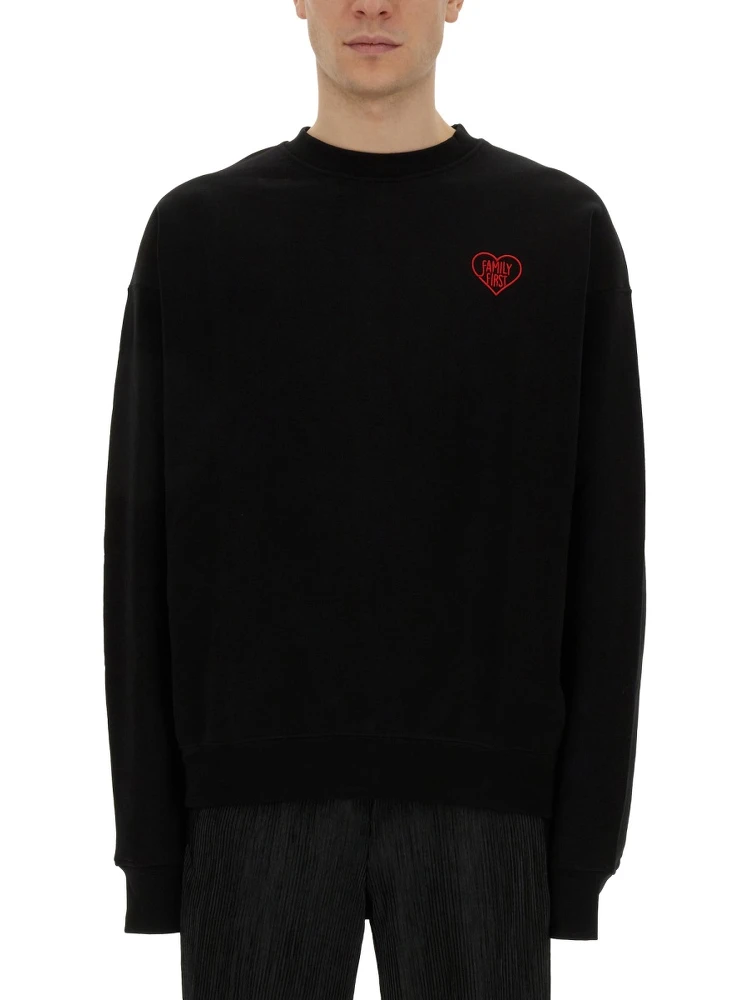 SWEATSHIRT WITH HEART EMBROIDERY