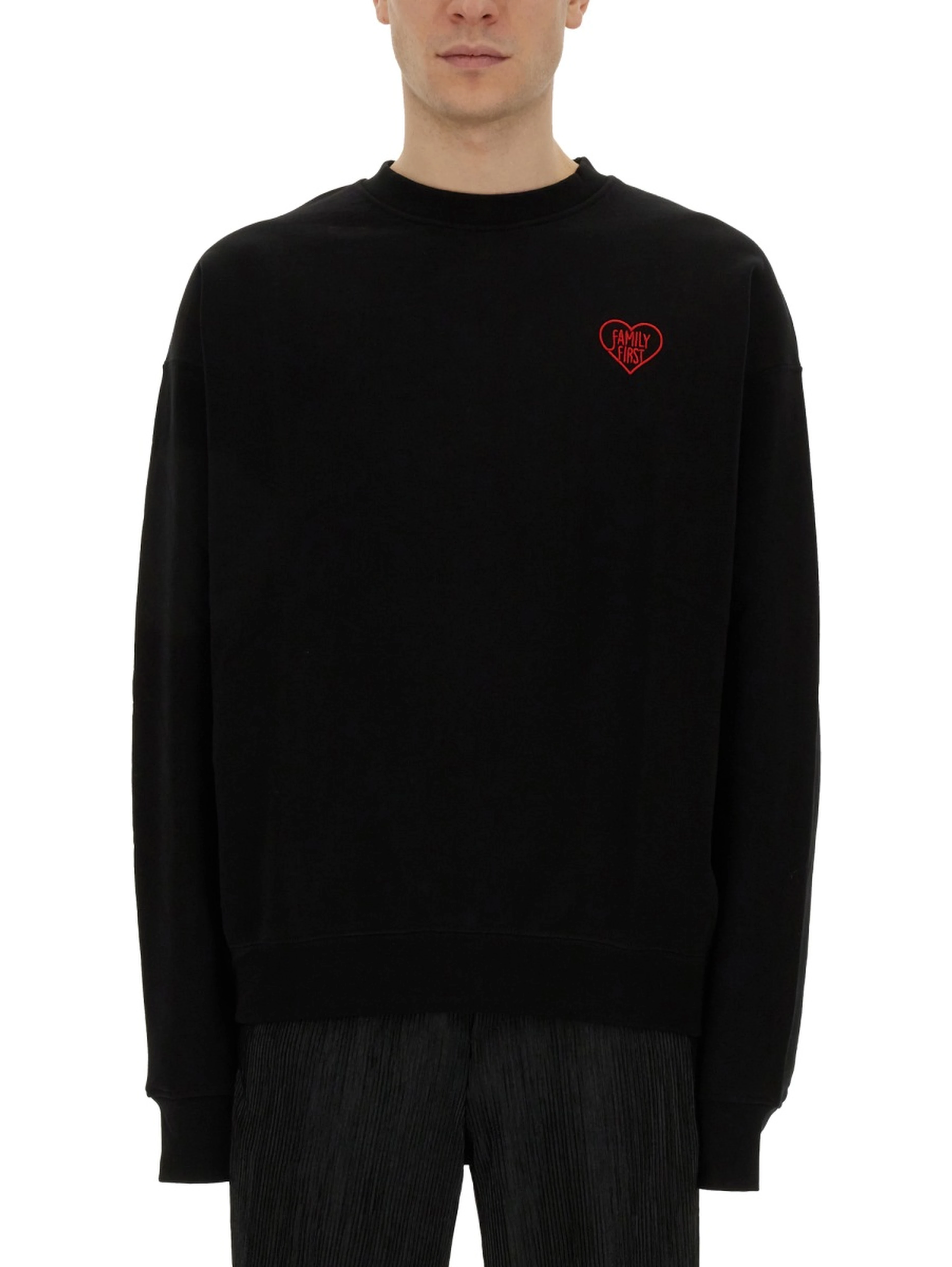 SWEATSHIRT WITH HEART EMBROIDERY