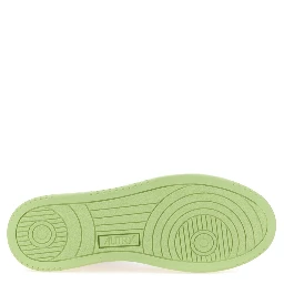 MEDALIST LOW SNEAKER