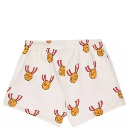 ميداليات وشورتات رياضية - الفصل 1