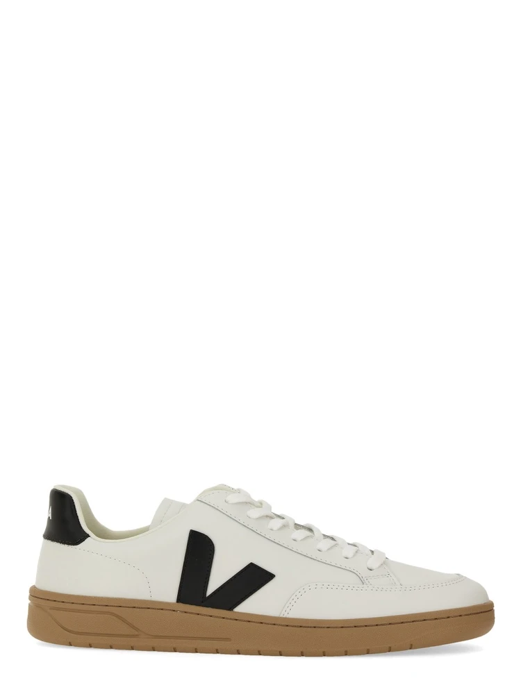 SNEAKER "V-12"