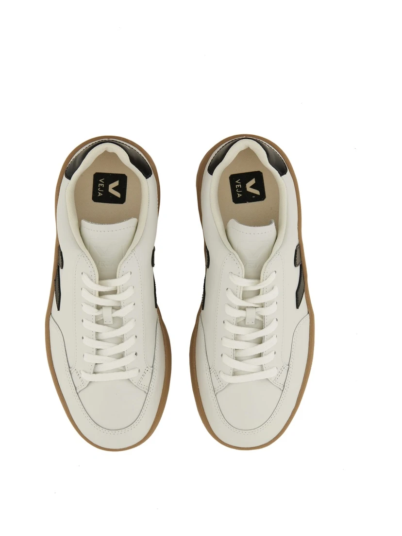 SNEAKER "V-12"