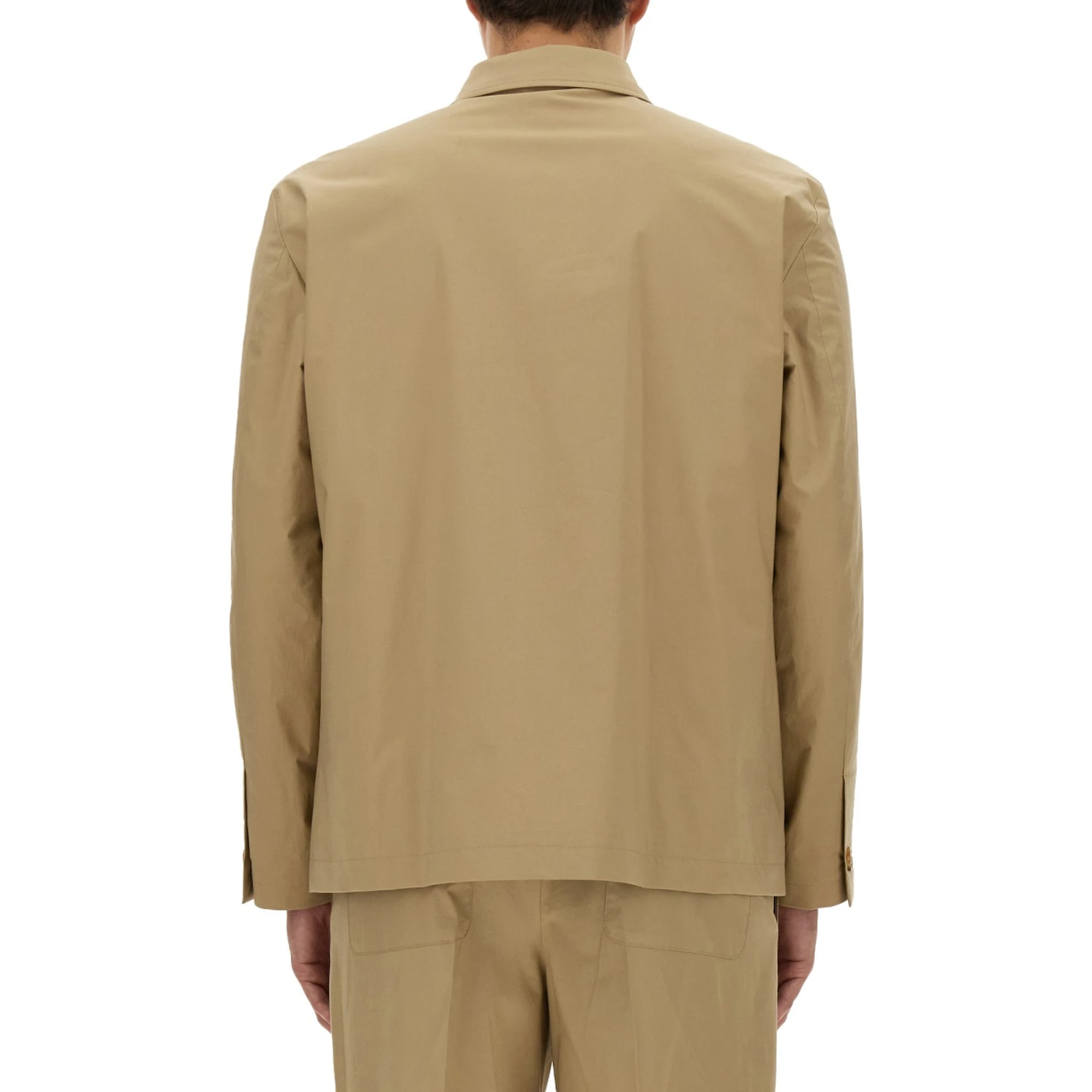 قميص وجاكيت