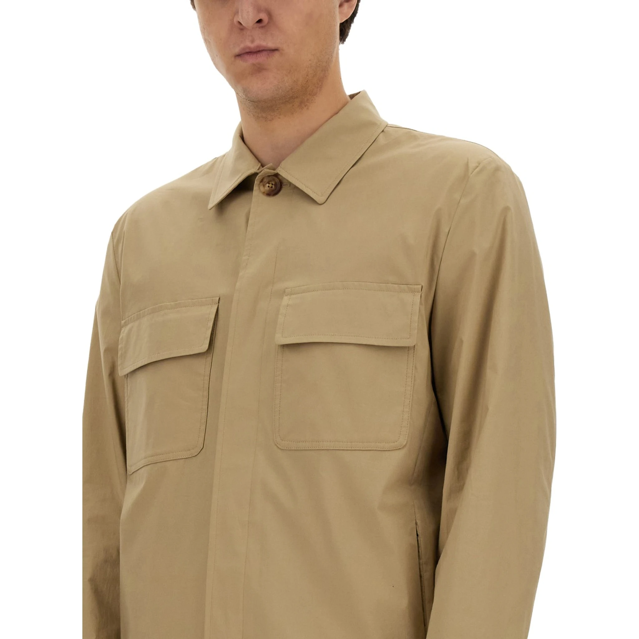 قميص وجاكيت