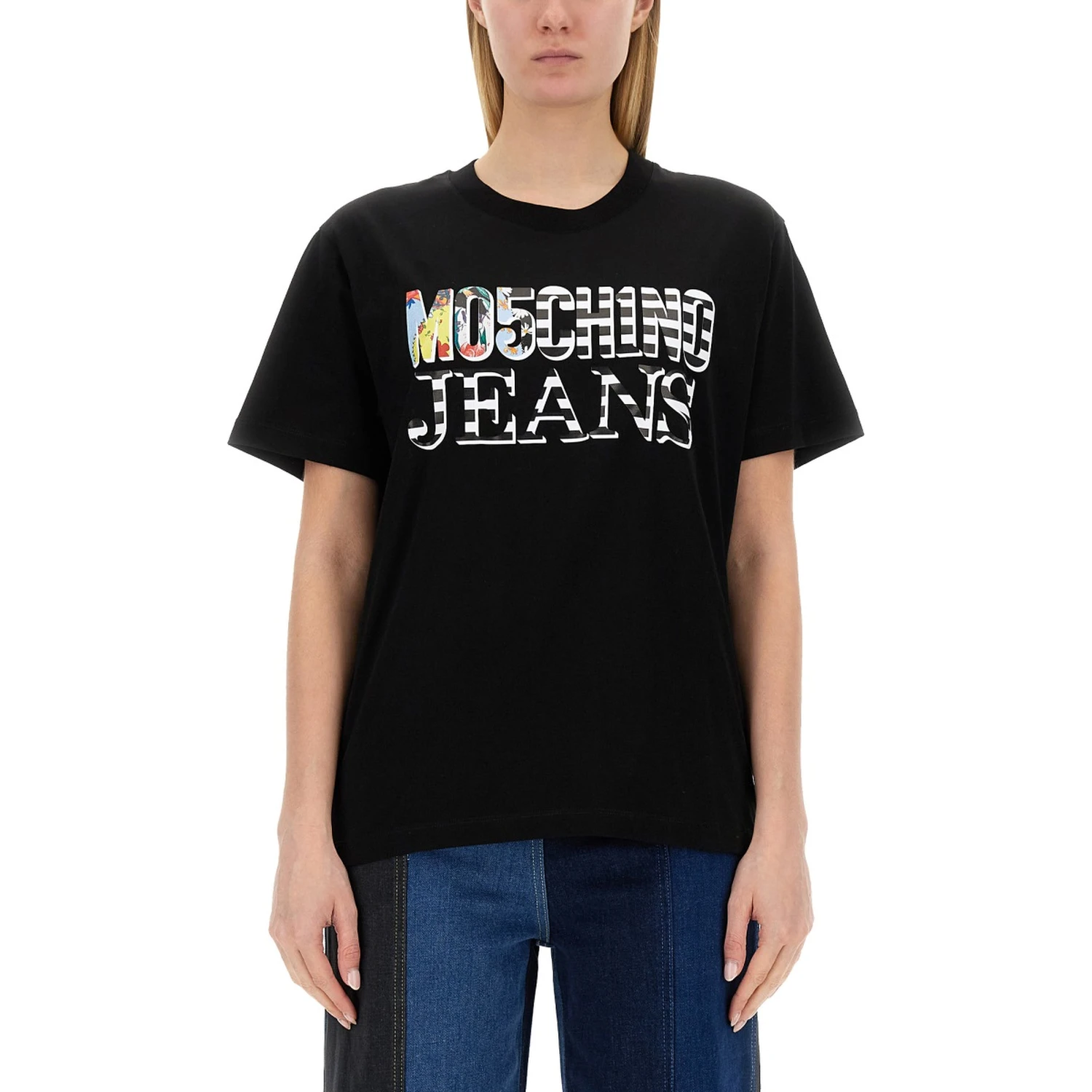 T-SHIRT WITH LOGO