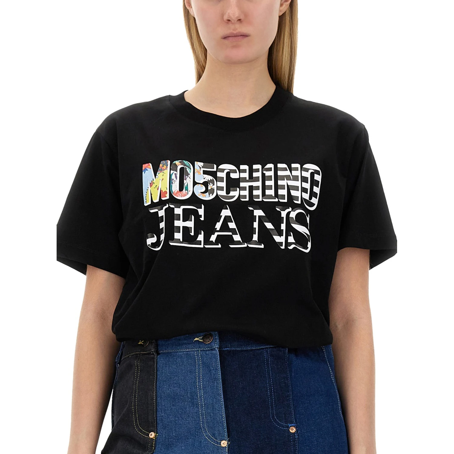 T-SHIRT WITH LOGO