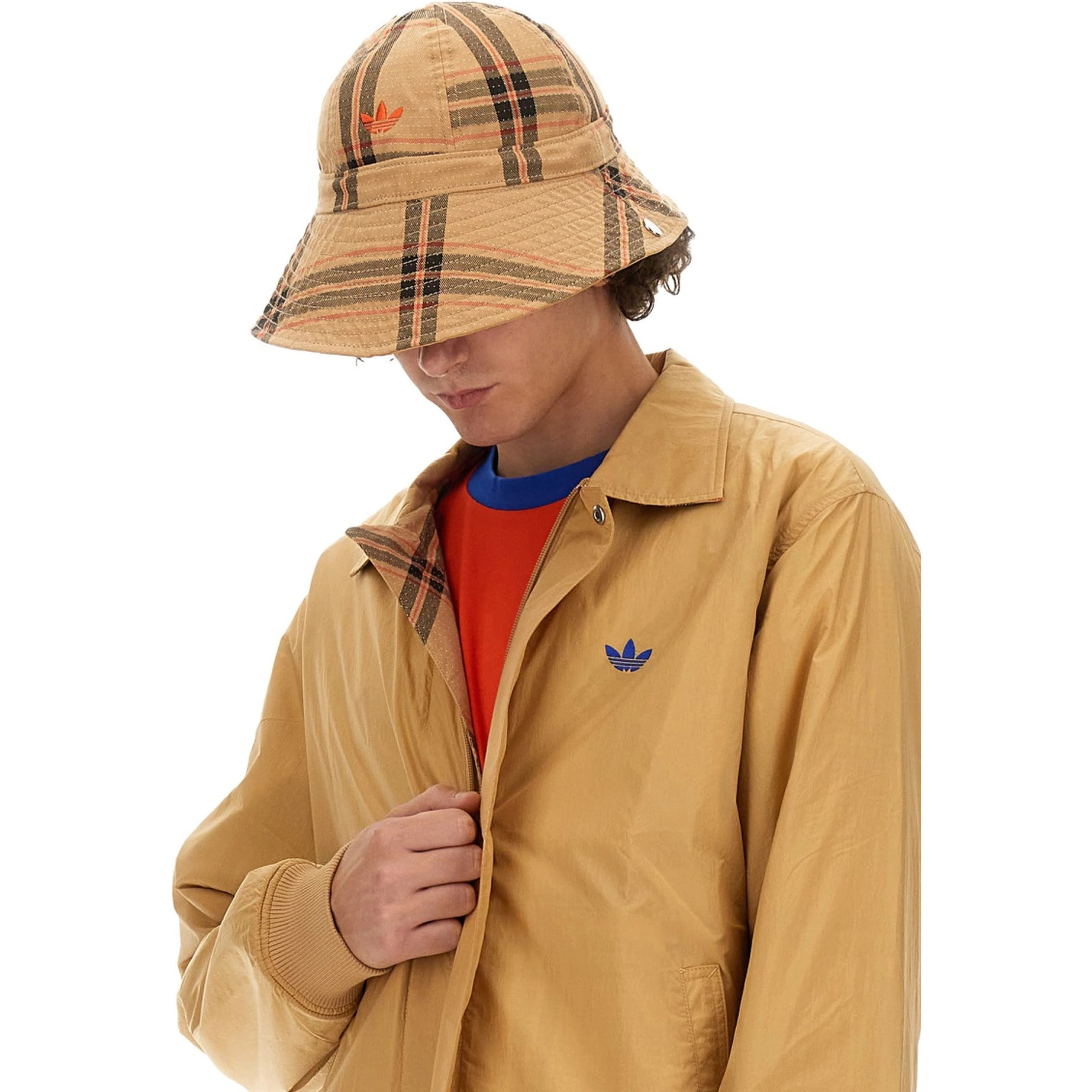 BUCKET HAT