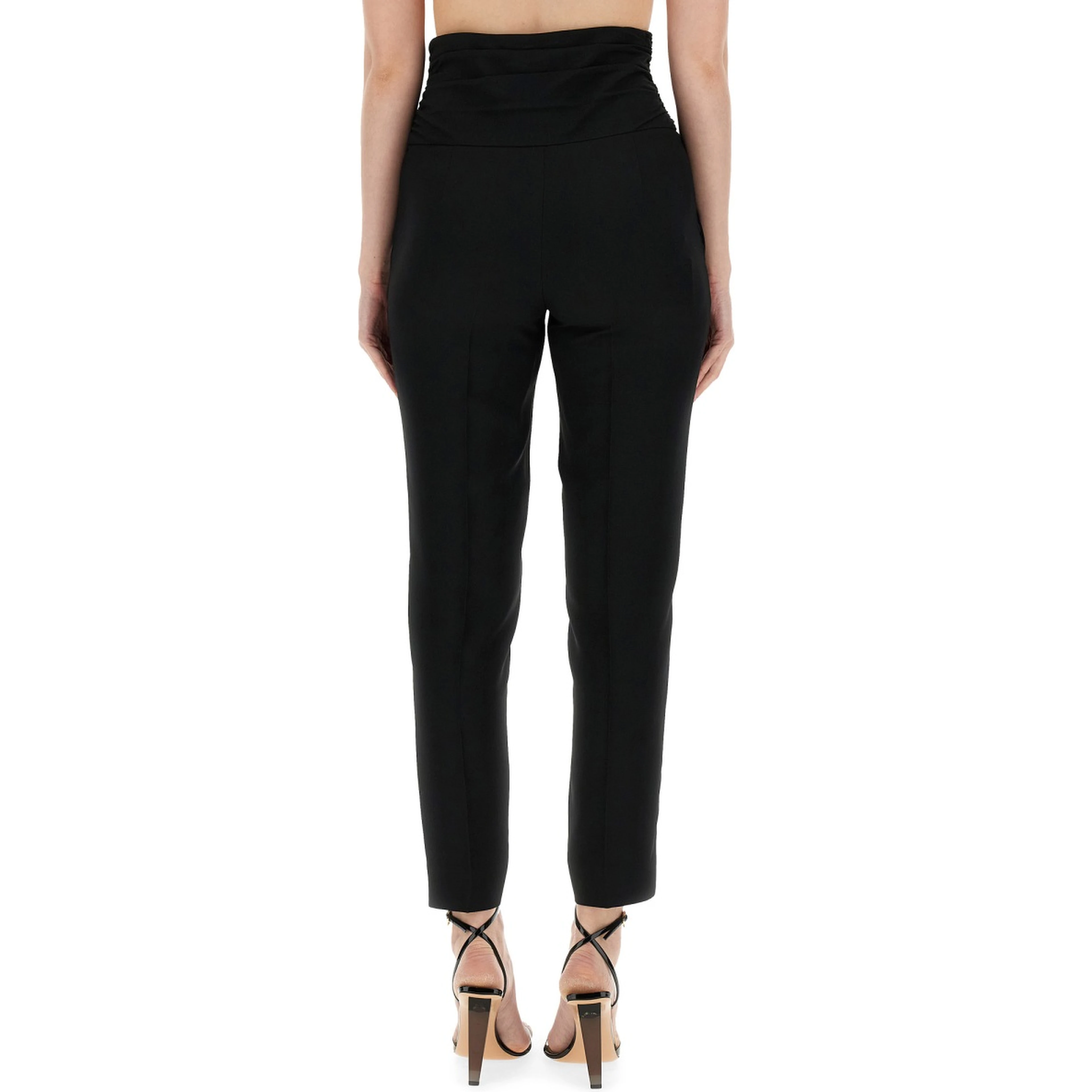 PANTS WITH HEART APPLICATION