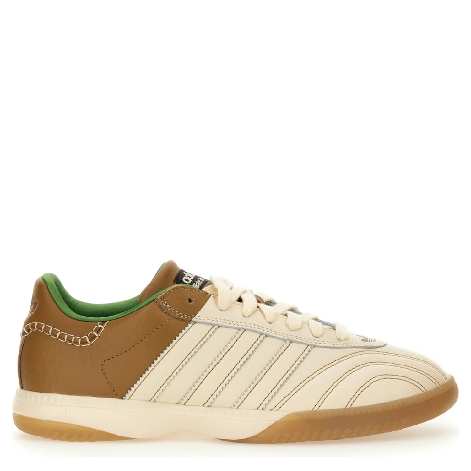SAMBA SNEAKER.