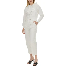 كنزة رياضية بشعار