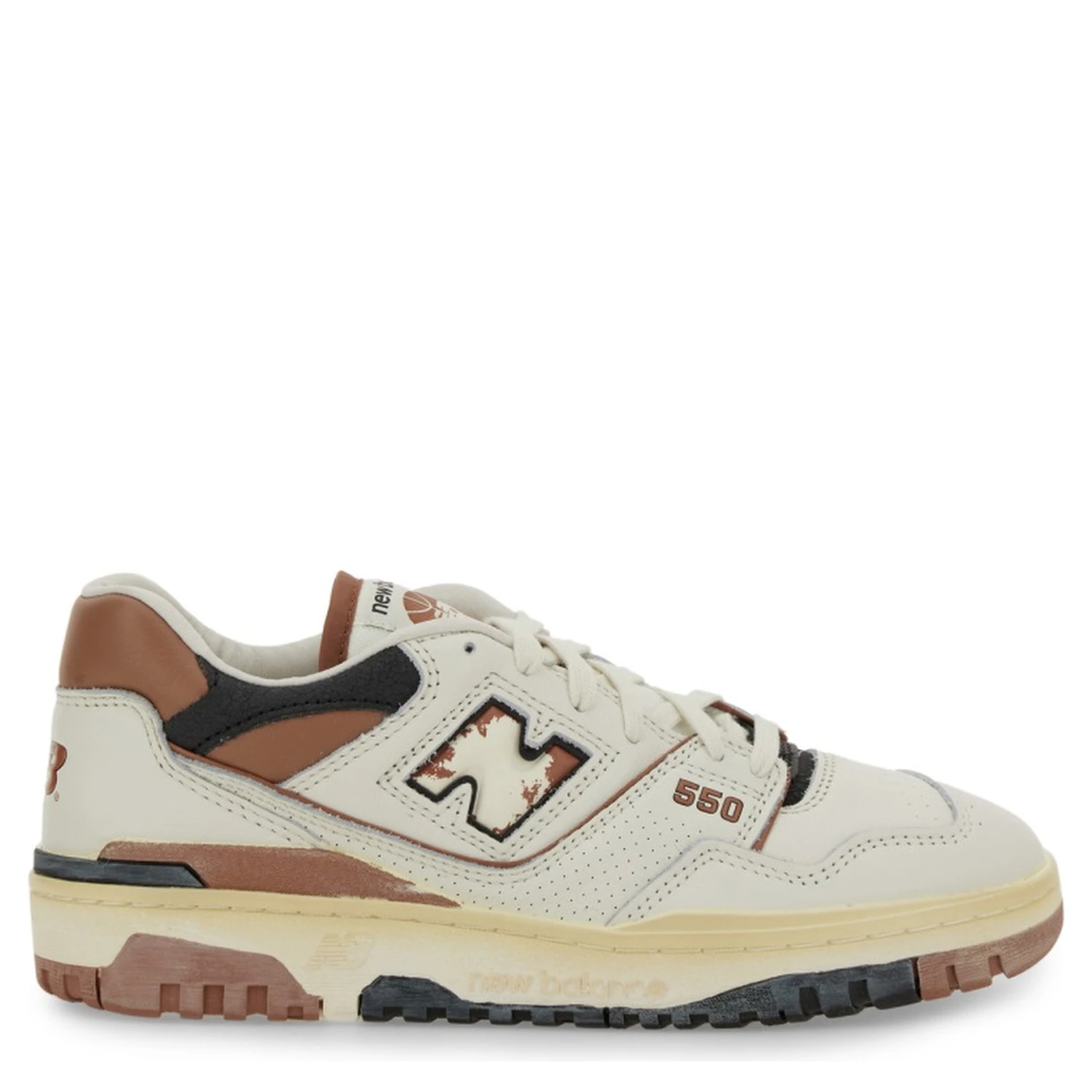 حذاء رياضي "550"