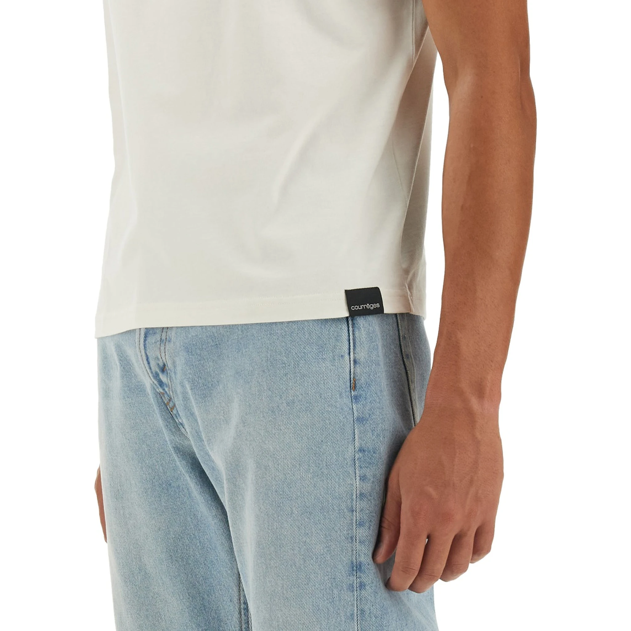 T-SHIRT WITH LOGO