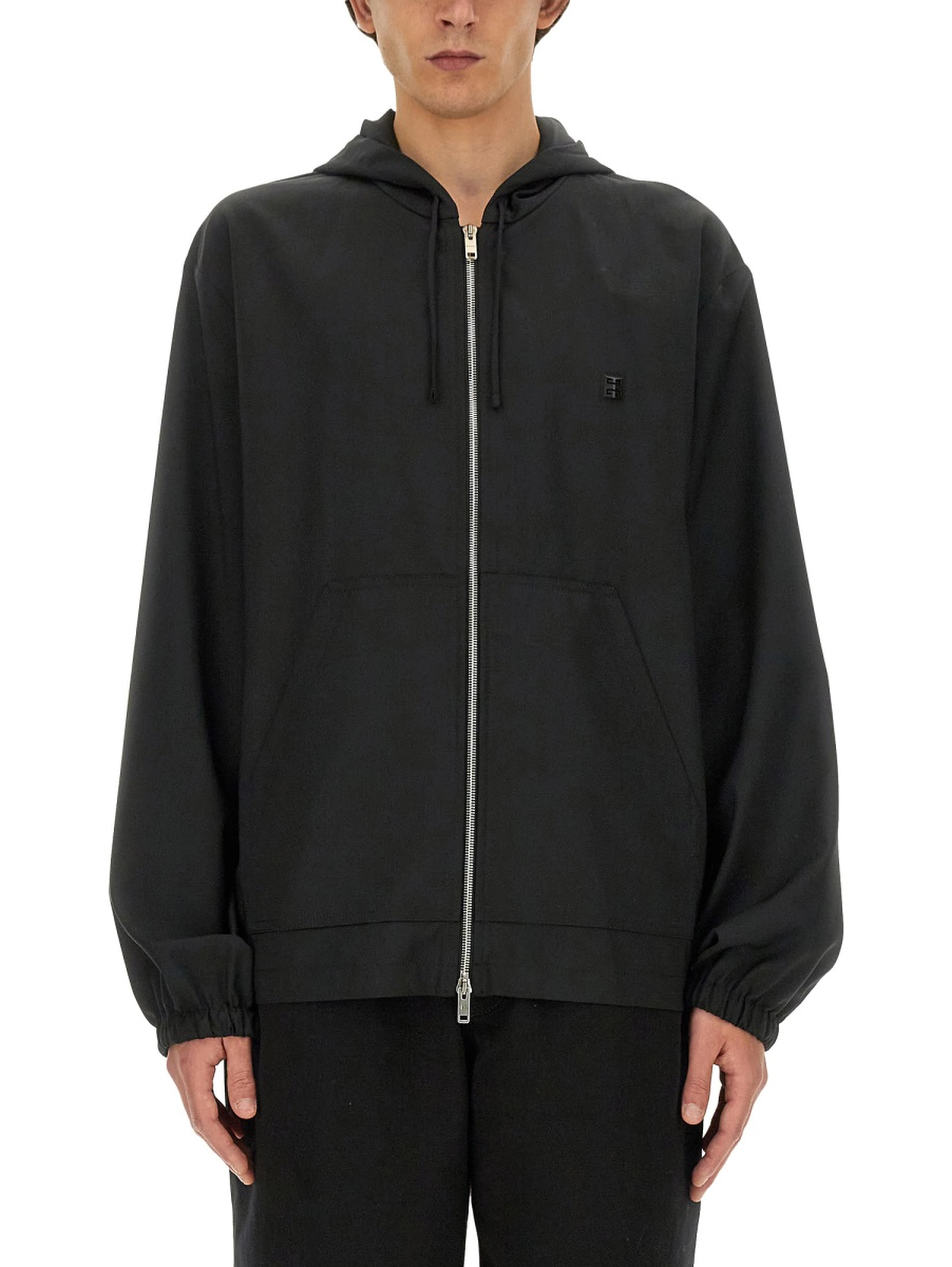 ZIP SWEATSHIRT.