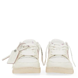 SNEAKER OUT OF OFFICE