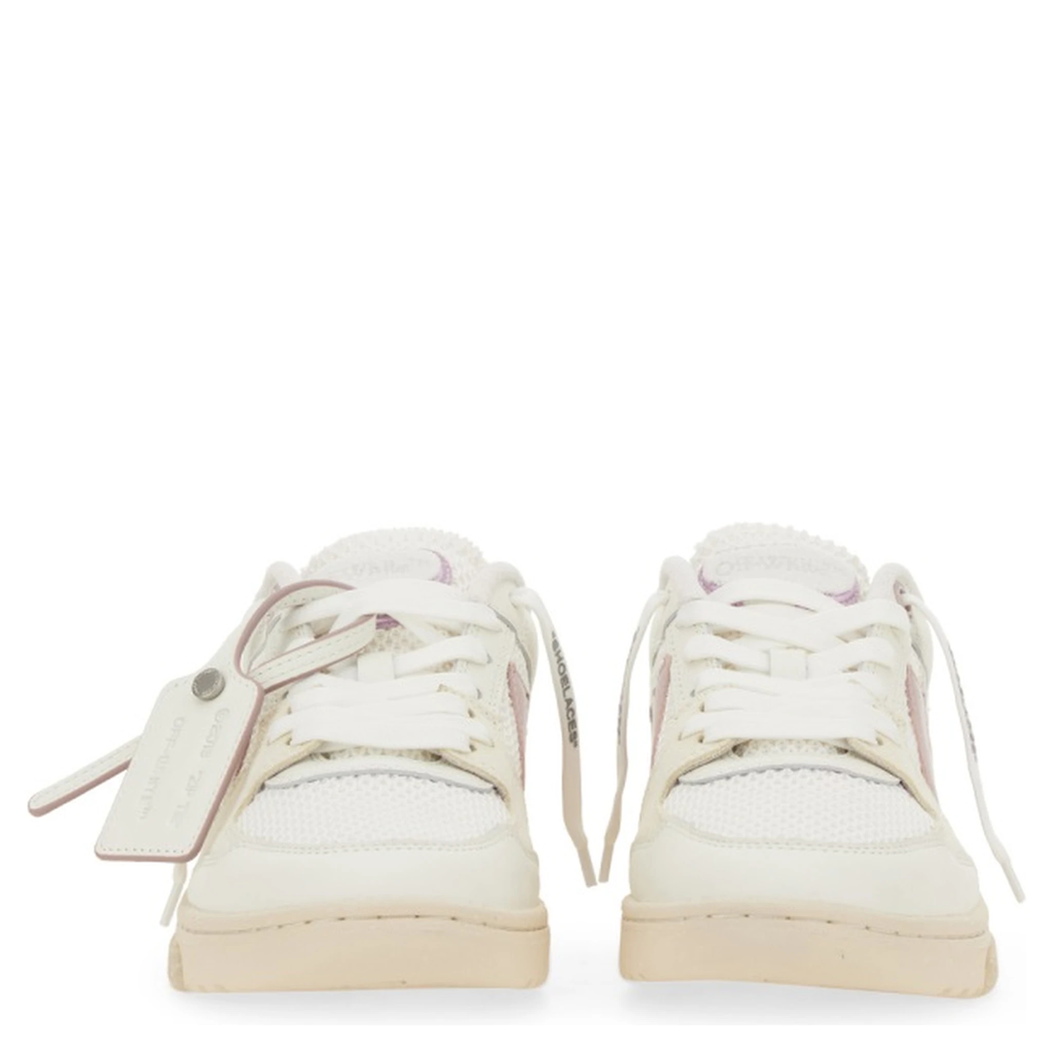 SNEAKER OUT OF OFFICE