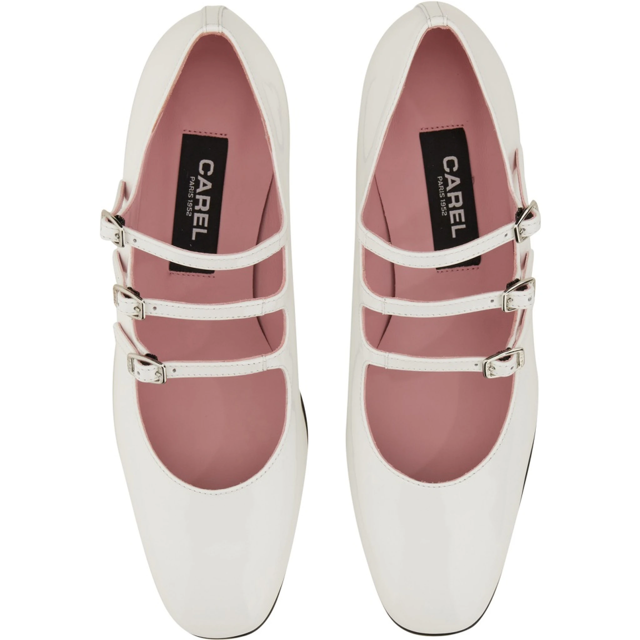 أحذية أريانا